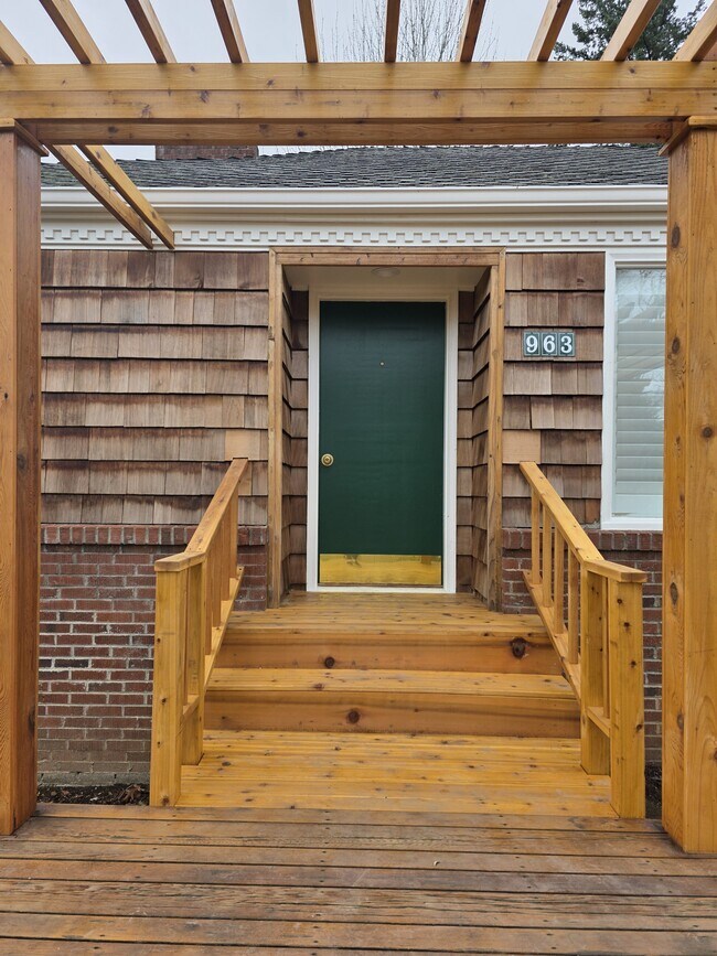 Building Photo - 963 Parkway Dr NW