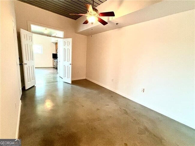 Foto del edificio - 620 Glen Iris Dr NE