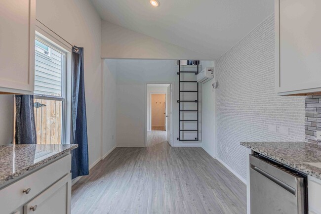 Building Photo - 4271 Thalweg Way