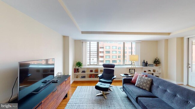 Building Photo - 1111 Arlington Blvd