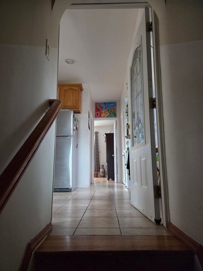 Building Photo - 4634 Beach 46th St