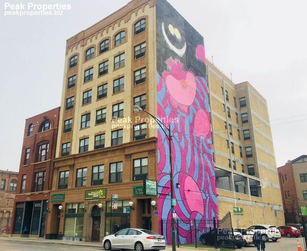 Primary Photo - 1170 N Milwaukee Ave