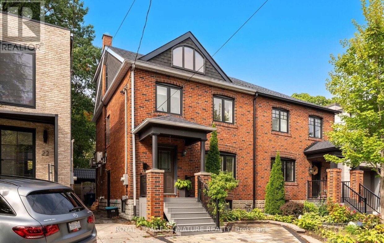 Primary Photo - 24 Mann Ave