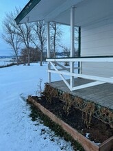 Building Photo - 5508 Lake Helena Dr