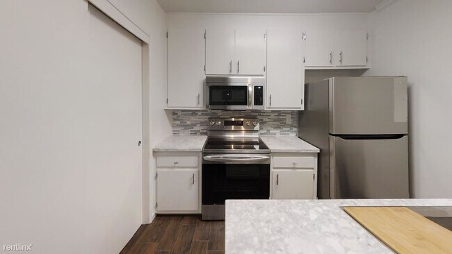 Foto del edificio - 2 br, 1 bath Condo - 5141 Connecticut Drive