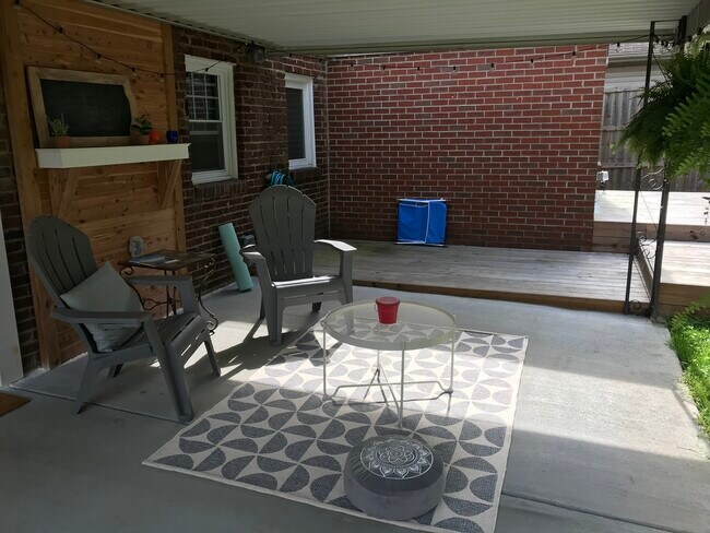 Back porch with hook up for TV - 1131 Kenwood Dr
