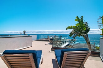 Building Photo - 229 Nautilus St