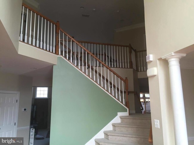 Building Photo - 15420 Beech Tree Pkwy