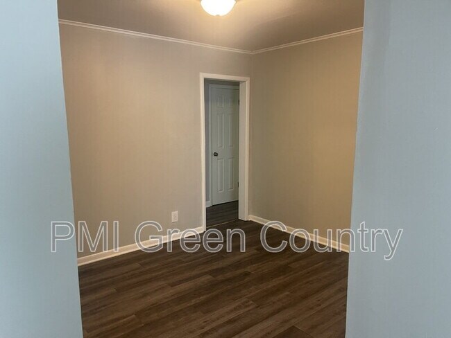 Foto del edificio - 4609 W 3rd St