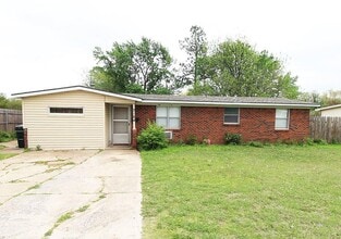 Building Photo - 2104 S Sunnylane Rd