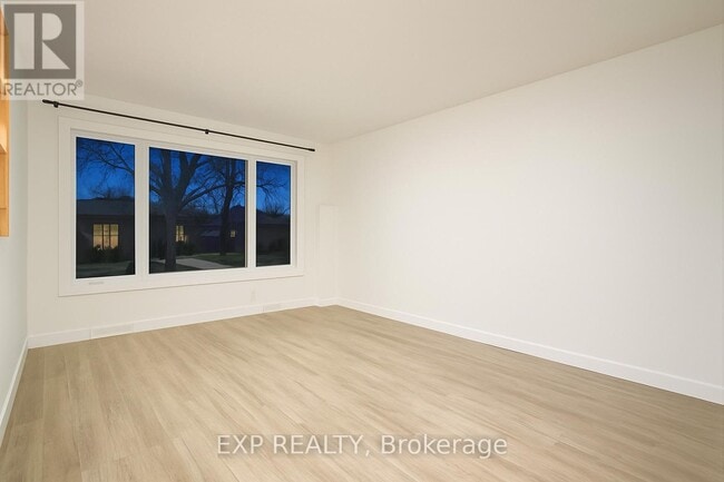 Photo du bâtiment - 62 Harold Ave