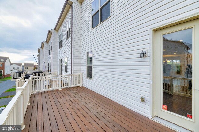 Foto del edificio - 22559 Clarksburg Rd