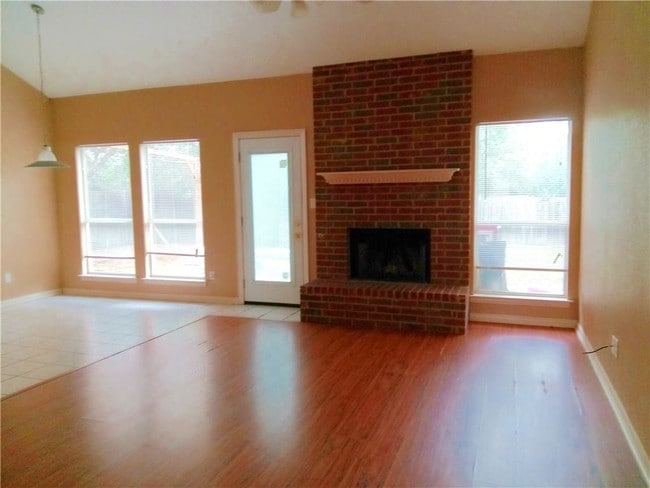 Building Photo - 3841 Waterford Way