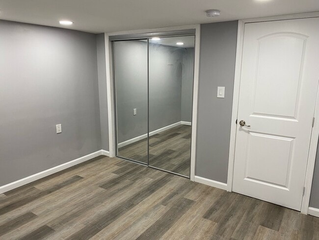 Building Photo - 6 S Franklintown Rd