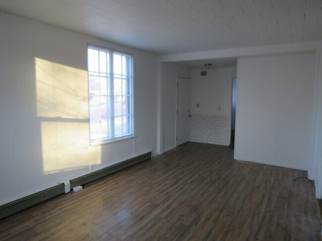 Foto del edificio - 144 Yellowstone Ave