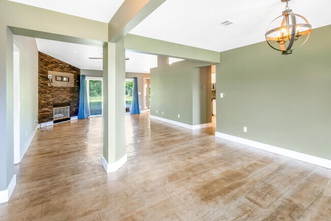 Building Photo - 1028 Arthur Ashe Ct