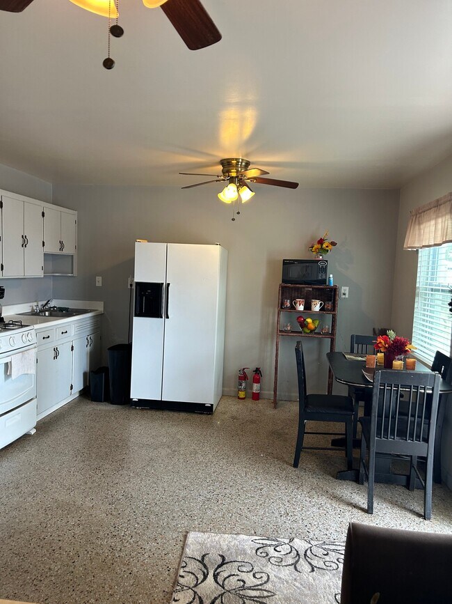 Building Photo - 9751 FL-78