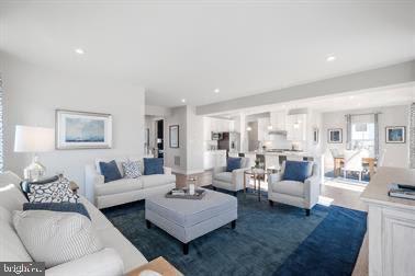 Foto del edificio - 70 Kingsberry Ln