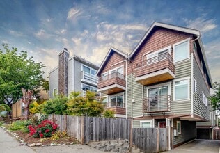Building Photo - 1022 Taylor Ave N