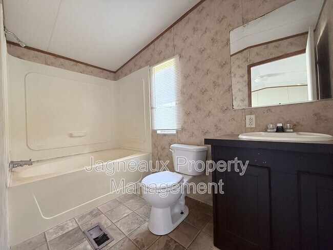 Foto del edificio - 1914 Center St