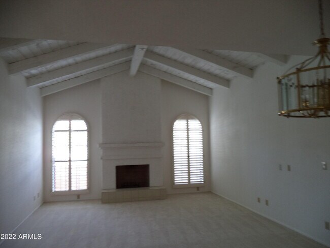 Foto del edificio - 3125 E Claremont Ave