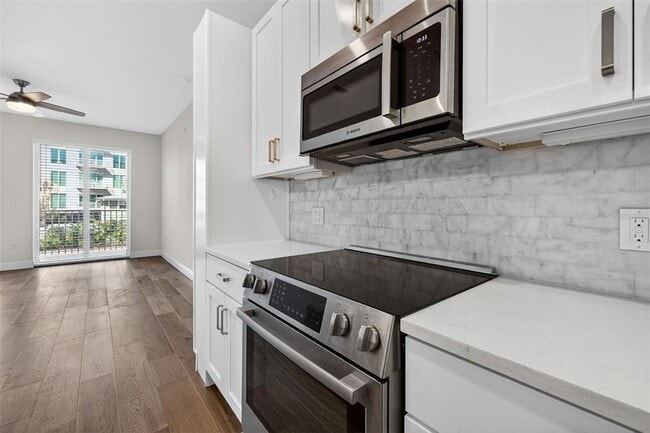 Foto del edificio - 600 3rd Ave S