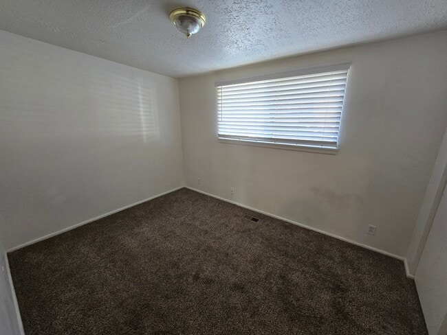 Building Photo - 2583 W 4800 S