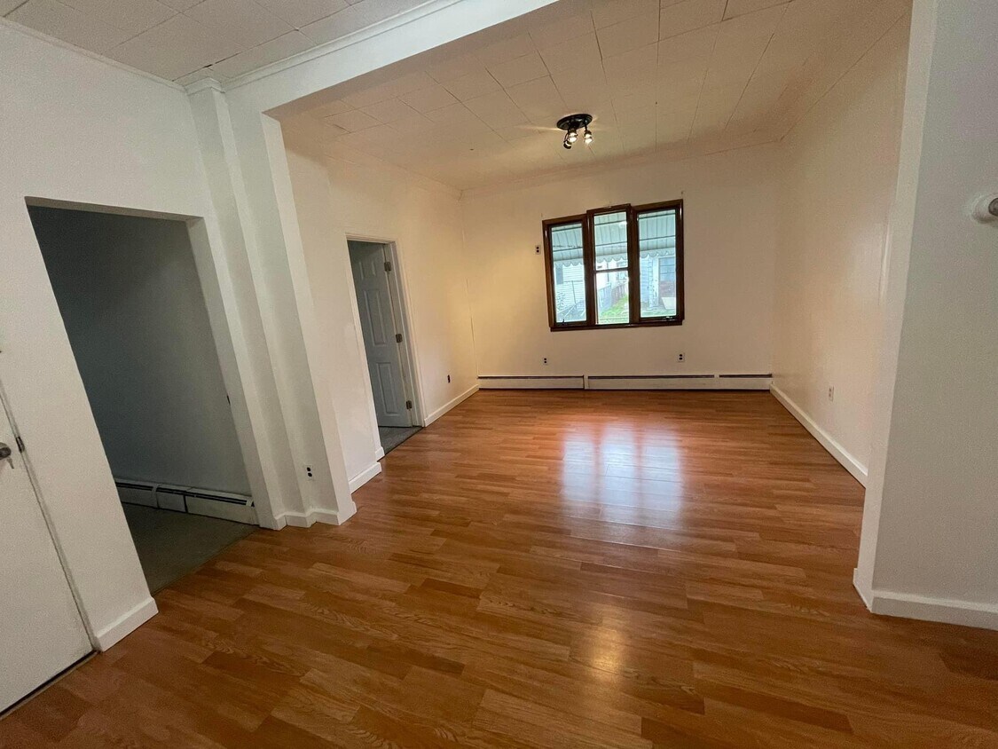 409 Honesdale Ct, Scranton, PA 18509 Apartments in Scranton, PA