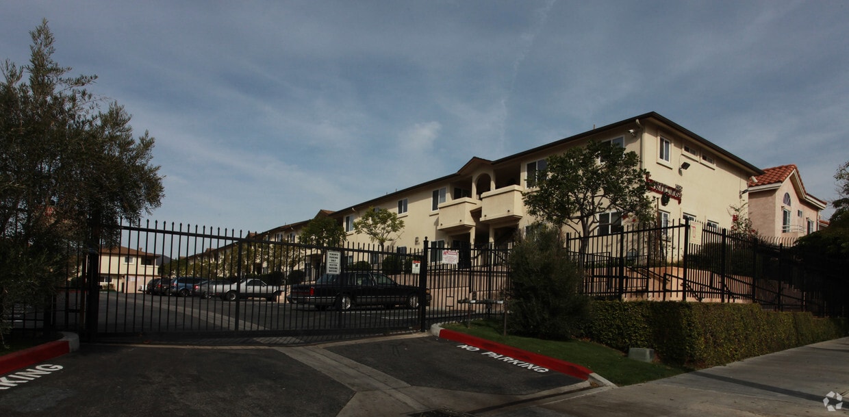 Primary Photo - Los Olivos Apartments