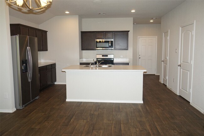 Foto del edificio - 5430 Tindarey Bluff Trail