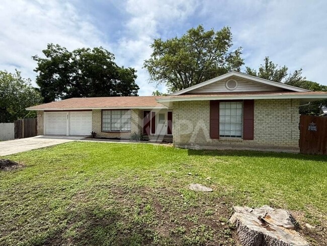 Building Photo - 6607 Benhill