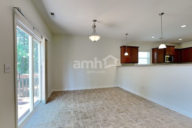Building Photo - 305 Switchback Street