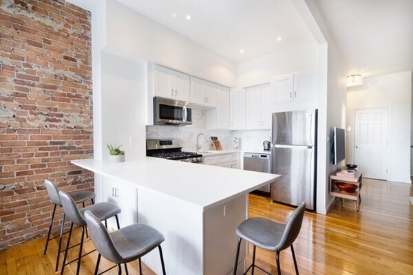 Foto del edificio - 129 Webster St