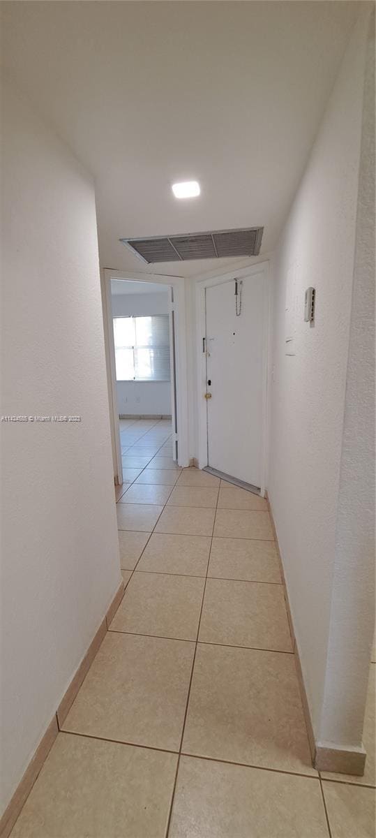 Foto del edificio - 842 NE 209th St