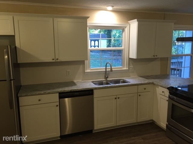 Building Photo - 3 br, 2 bath House - 319 Sherbrook Dr