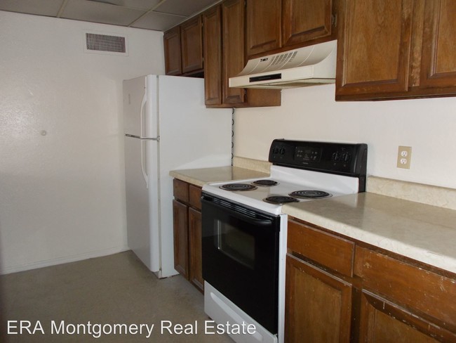 Building Photo - 710 Tierra del Sol