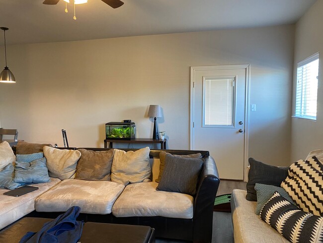 Foto del edificio - 525 N Chicago Ave