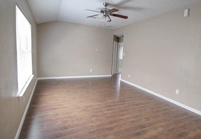 Foto del edificio - 1430 Hade Falls Ln