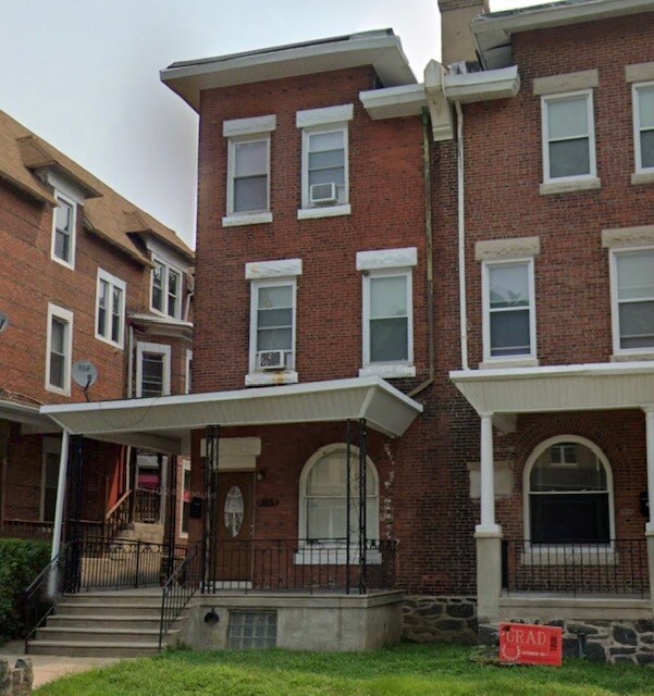 Building Photo - 815 Wynnewood Rd