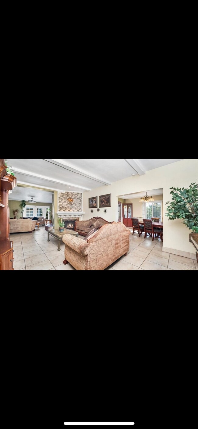 Building Photo - 10803 Saticoy St