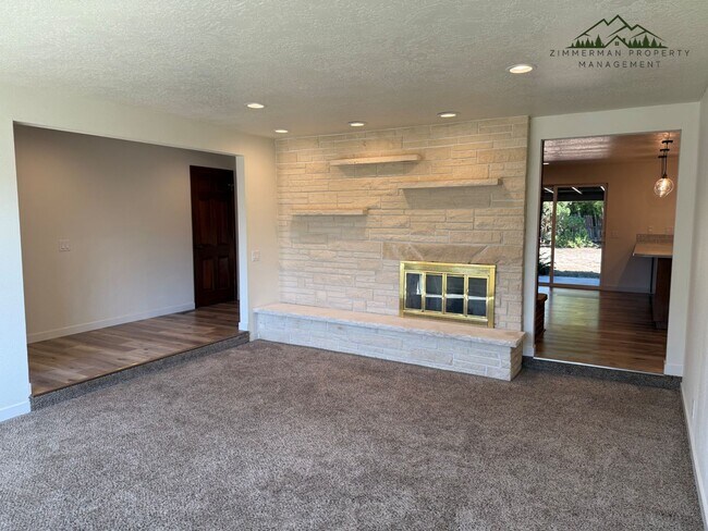 Foto del edificio - Beautiful Home in Hayden Bridge