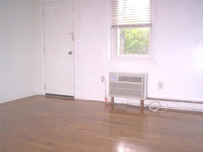 Foto del edificio - 670 Bedford St
