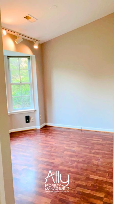 Foto del edificio - 2935 Lamkin Way