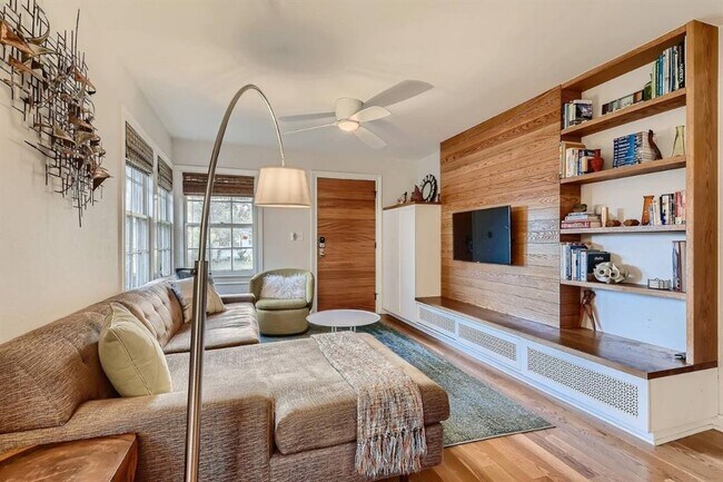 Foto del edificio - 2704 Stacy Ln