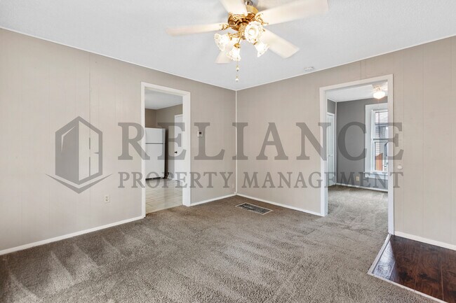 Foto del edificio - 253 N Charles Ave