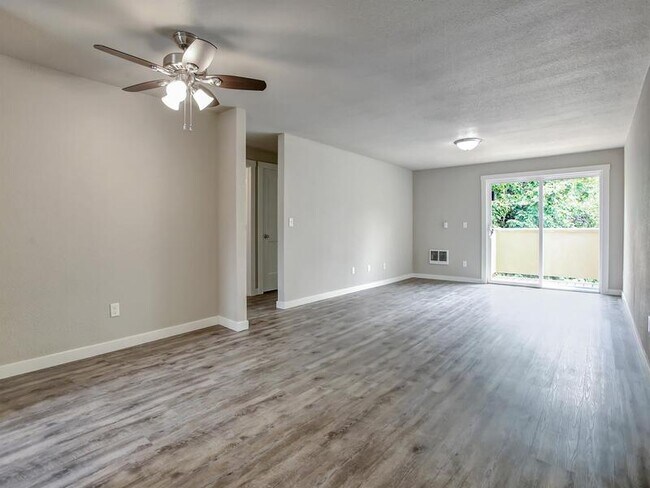 Foto del edificio - 1709 Blankenship Rd