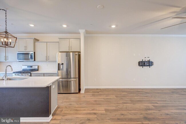 Foto del edificio - 5059 Silver Oak Dr