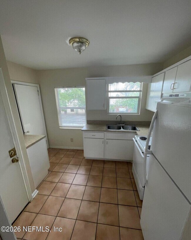 Foto del edificio - 3133 Belden St