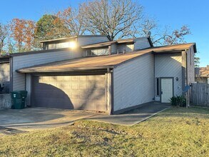 Building Photo - 4217 Aberdeen Dr