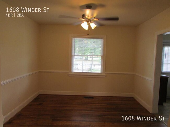 Building Photo - 4BD: Walk to VCU, Texas Beach & Uptown!!